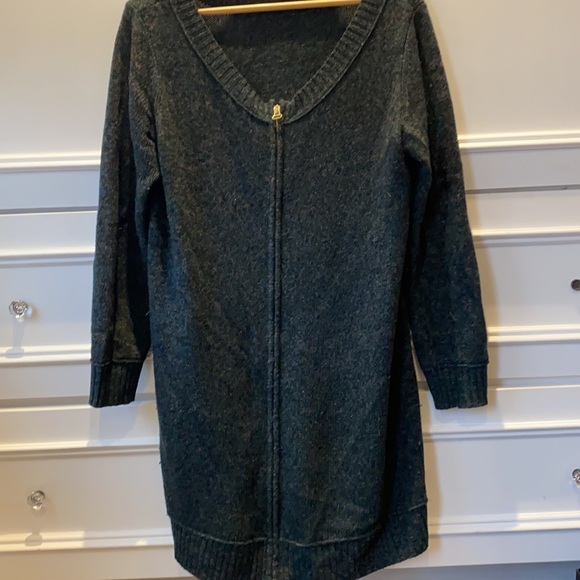 Long tunic sweater. - Picture 2 of 4